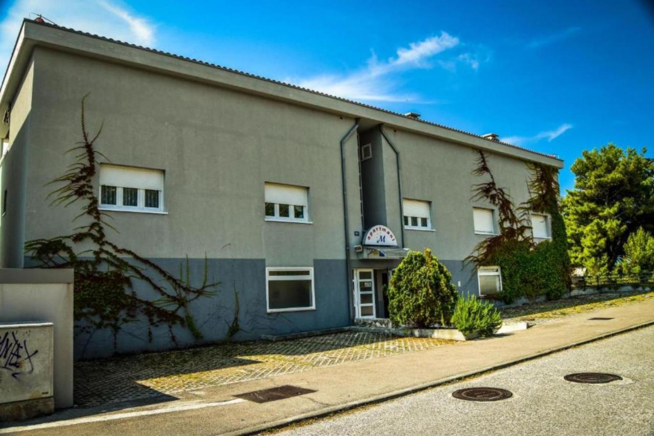 Apartments M Split Bagian luar foto