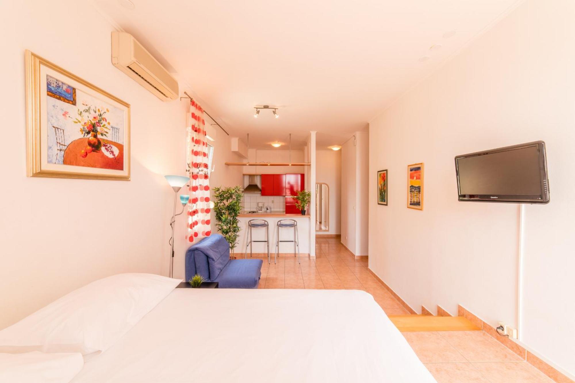 Apartments M Split Bagian luar foto