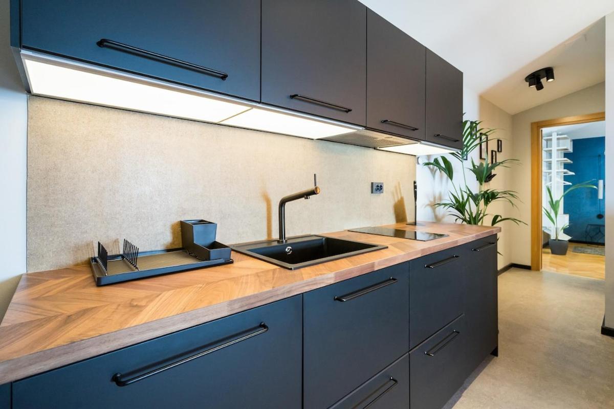 Apartments M Split Bagian luar foto