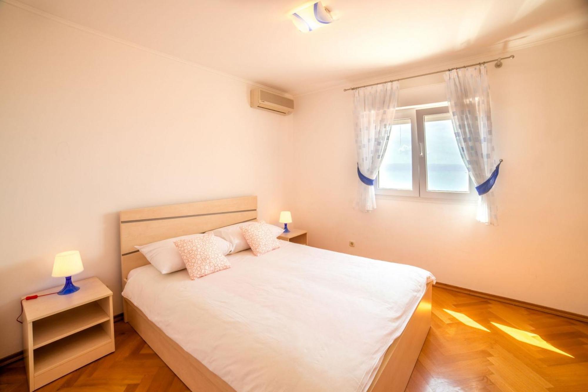 Apartments M Split Bagian luar foto